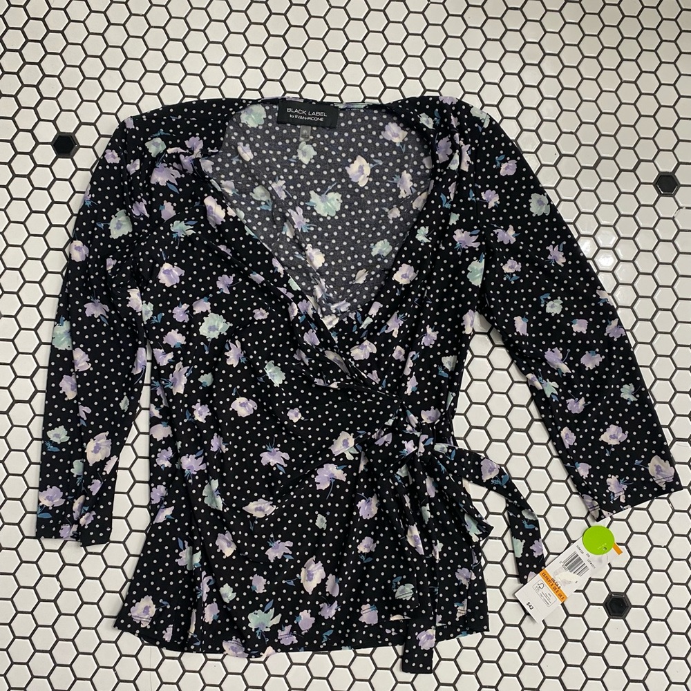 NWT black label by Evan picone top size small